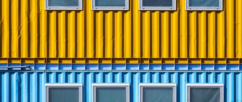 Windows系统命令提示符窗口中运行ipconfig命令的截图，显示IPv4地址与默认网关，深色终端风格界面